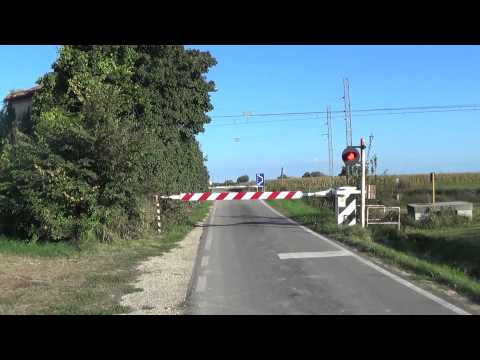 Passaggio a livello di via Fabbra est - Granarolo faentino (RA) / Level Crossing / Passage à niveau