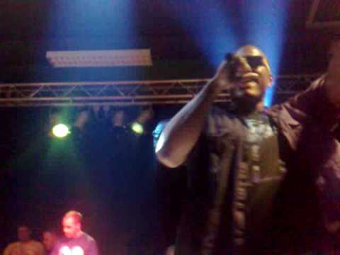 King Orgasmus One - Hardcore Rap feat. Bass Sultan Hengzt *live in Passau*