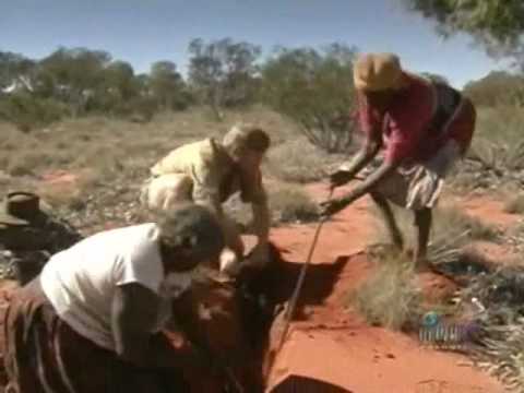The Red Centre Ray Mears S2E6 part 1