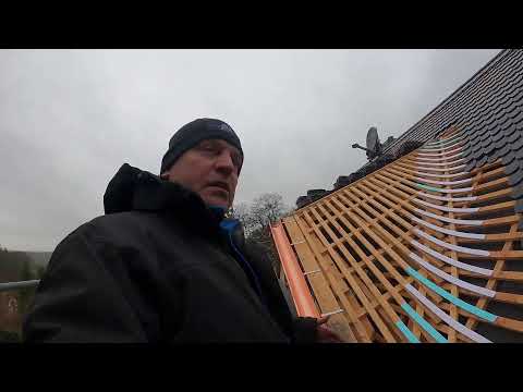 Schiefer Schuppen und Kupferrinne an Trapezgaube - Teil 2 - Biberschwanzdach in Leisnig