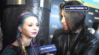 Dave Navarro &amp; Colette Carr Talk Dirty Balls On The UNCOMFORTABLE Red Carpet