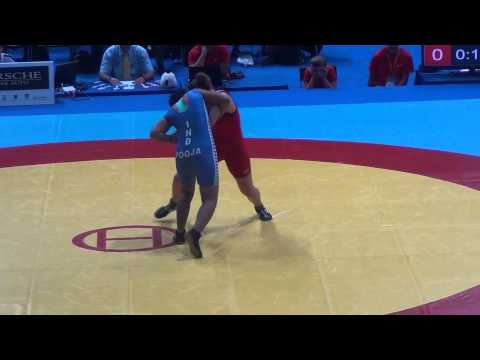 Jr World WFS - Francis (USA) pin Pooja (IND), 72 kg