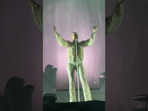 Robyn || The Honey Tour 2019 || Missing U (Live) || The Forum, Los Angeles: 07.27.19