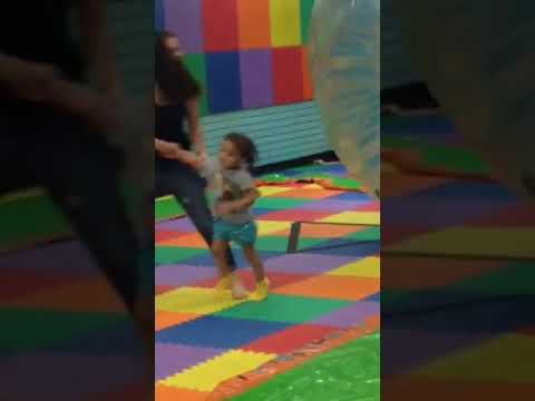 download lagu mp3 mp4 Chandler Festival Mall, download lagu Chandler Festival Mall gratis, unduh video klip Chandler Festival Mall