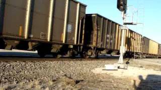 preview picture of video 'BNSF 6109, 5713 & dpu 6212 part 2'