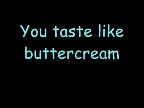 Cake by Melanie Martinez [Lyrics]