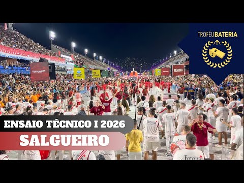 Bateria do Salgueiro no ensaio técnico para o carnaval 2026