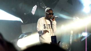 Tinchy Stryder - You&#39;re Not Alone - Live At T4&#39;s Stars Of 2009.