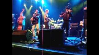 Cinkuši - Grad se beli (koncert za Noinu Arku)