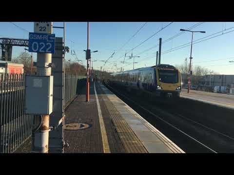 Trains at Wigan North Western (03/12/2019)