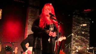 Wynonna and The Big Noise: Jesus and a Jukebox