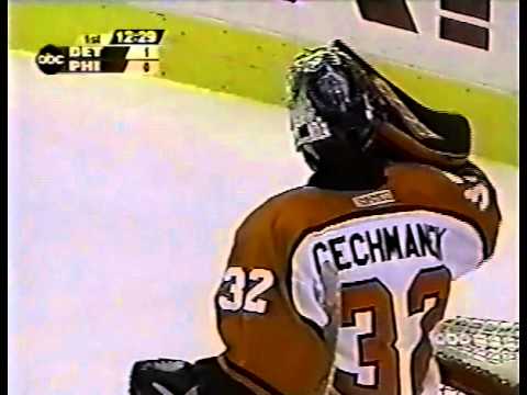 Nice shot by Zetterberg on a bad angle