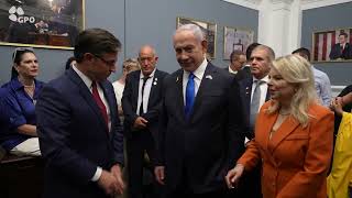 רה"מ נתניהו ורעייתו נפגשו עם נציגי משפחות החטופים (עדכוני משרד ראש הממשלה) - התמונה מוצגת ישירות מתוך אתר האינטרנט יוטיוב. זכויות היוצרים בתמונה שייכות ליוצרה. קישור קרדיט למקור התוכן נמצא בתוך דף הסרטון