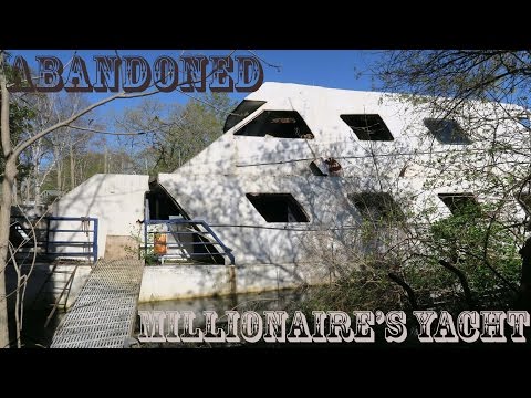 (GONE WRONG) ABANDONED MILLIONAIRE'S YACHT 24 HOUR OVERDAY CHALLENGE (ALMOST CAUGHT)