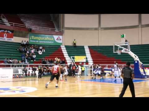 Triple de Lamar Roberson