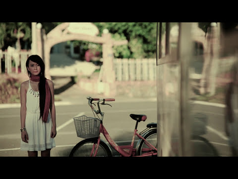 Con Tim Mong Manh - Angela Phương Trinh (AUTUMN VERSION)| Official Music Video