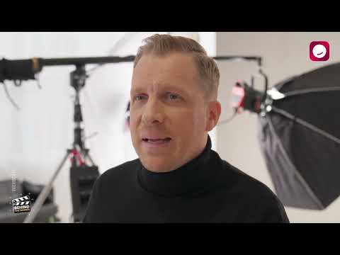 Erlebe exklusive Einblicke hinter die Kulissen.Keine Masken, kein Filter. - POCHER.Club