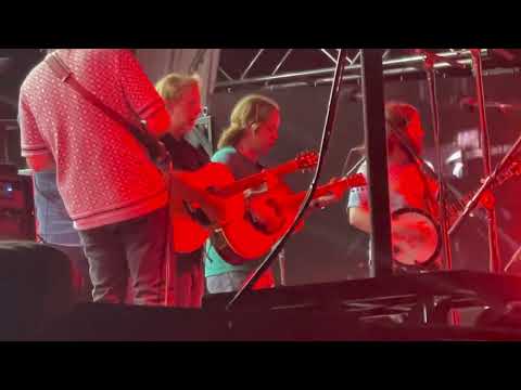 Billy Strings & Trey Anastasio-All Fall Down. 6.29.22 Pier 17 NYC