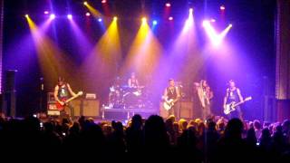 Stereos - Girls in the Club Live