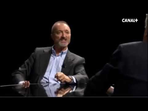 Arturo Perez-Reverte opina sobre España