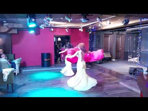 Elena Prokhorenko and Natalia Kuzmina - fusion belly dance with veils