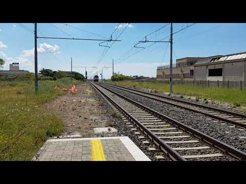 E652 ISOLATA,TRANSITA CON TANTO DI SALUTO