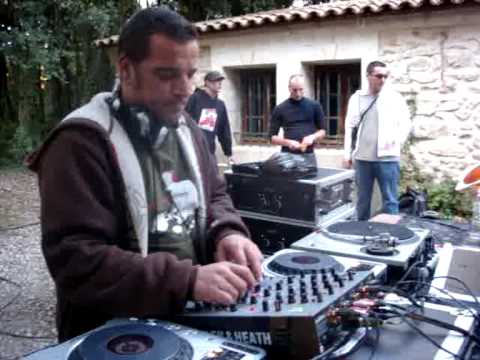 download lagu mp3 mp4 Alex Escalofrio, download mp3 Alex Escalofrio free download mp3, download mp3 Alex Escalofrio