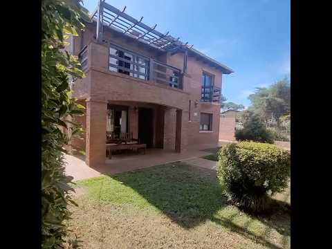 INMEJORABLE OPCION EN DOBLE NIVEL! Piscina. Barbacoa. 4 dorms. 3 baños Atlántida Canelones