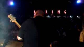 Crumbsuckers Live 2006 - Charge