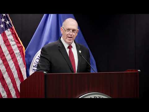 ホーマン氏、ミネソタ州の入国審査官700人を削減すると発表 (Homan announces drawdown of 700 immigration agents in Minnesota)