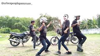 preview picture of video 'URBEX PEOPLE PASURUAN 'Holiday''