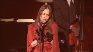 Fiona Apple – I Walk A Little Faster (LIVE Cy Coleman)