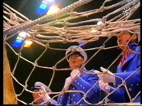 Comparsa. Calle de la Mar | Pasodoble "El día que murió Don Mendo" | Semifinales Carnaval Cádiz 2003
