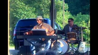 Earl Sinclair performs Hypnotize by The Notorious B.I.G.