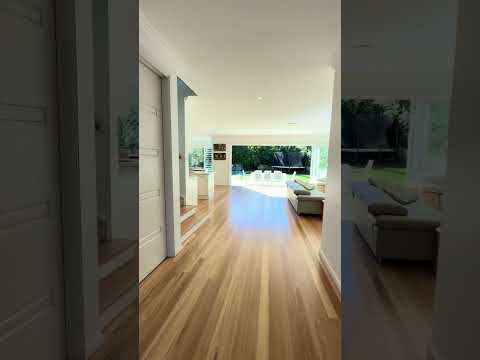 地址保密, Warriewood, NSW 2102, 5房, 4浴, House