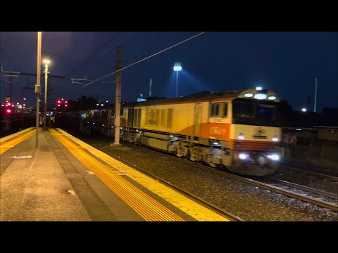 SCT CSR009 CSR005 7922V train Middle Footscray Station