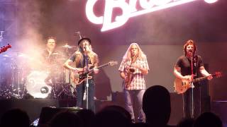 Doobie Brothers - Take Me In Your Arms Rock Me