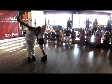 2012 04 01 - izc @ prague - workshops - 6 - Braz & Patricia