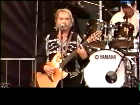 Pierre Vassiliu  Festival du bout du monde Crozon 2002