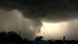 preview picture of video 'Wall Cloud Over Wilson, OK 4-13-14'