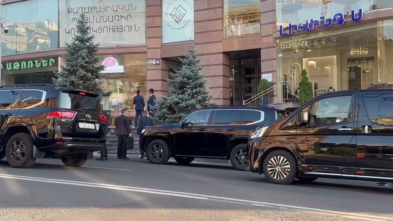 Փաշինյանի տեղաշարժի համար պարալիզված է ամբողջ Սայաթ- Նովա պողոտան