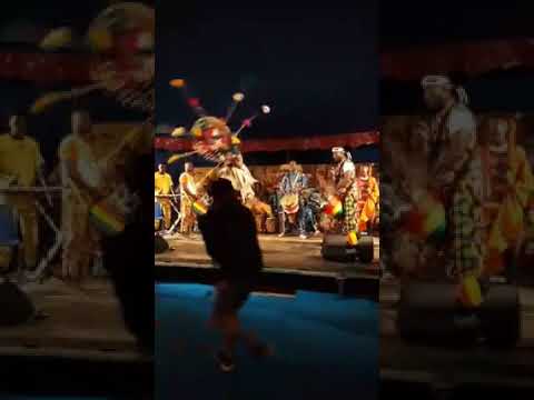 Danse Africaine, masque Komodenu(Seny Bangoura)