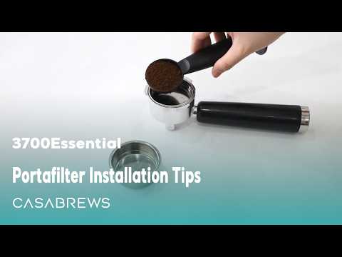 3700 ESSENTIAL™: How to Lock the Portafilter in Place