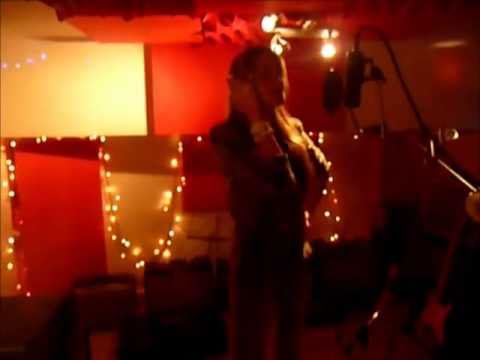 Axeela - Behind the scenes