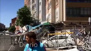 Cae un andamio en la avenida del Cid