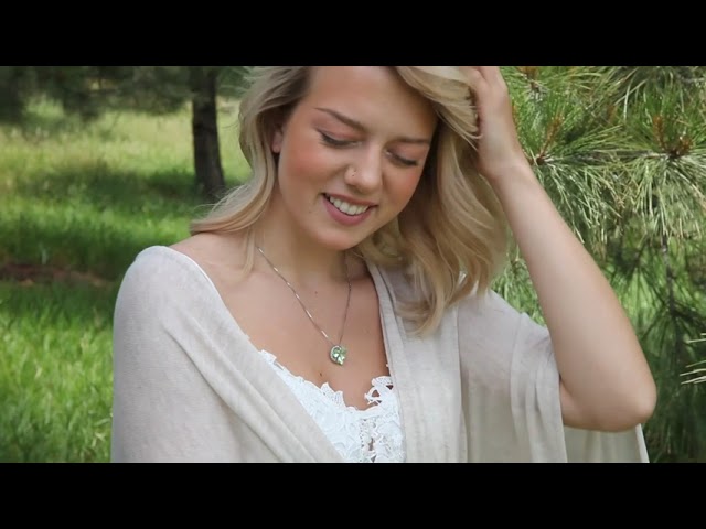 Vídeo relacionado con NATOSU Collar de corazón de cristal con cordón de cuero Cristal de mujer Amor Corazón Cristales Piedras Cristales curativos naturales Piedras preciosas Colgante Reiki Joyería Regalos