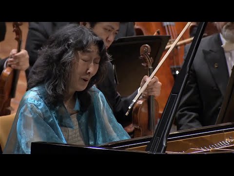 MITSUKO UCHIDA - Mozart Piano Concerto # 18 K.456 ~ BPO~ RATTLE/ 2014