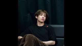 Download lagu taehyung got so happy, when he knew his singularity performance was trending #taehyung #singularity mp3 Download lagu taehyung got so happy, when he knew his singularity performance was trending #taehyung #singularity mp3