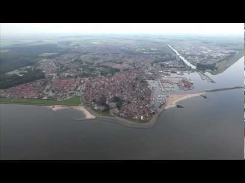 Zuiderzee Automatiek: Urk lighthouse -- beacon in turbulent waters