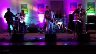 BMX Bandits - It's In Her Eyes - Kelvingrove Bandstand 24/9/16